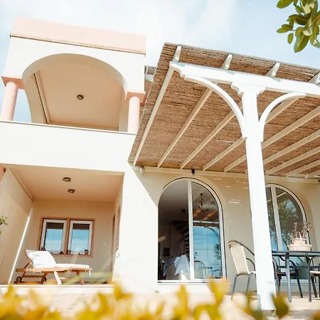 Seafront Apartment Karfas Extérieur photo